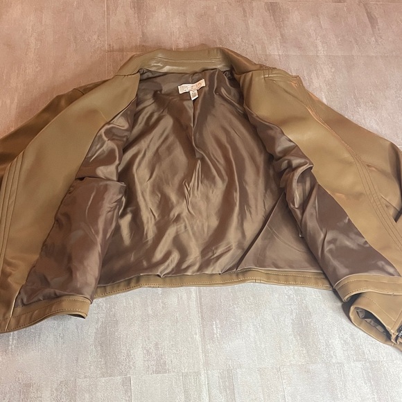Sofia Vergara- Women's Tan Faux Leather Moto Jacket- Size M - Picture 6 of 7
